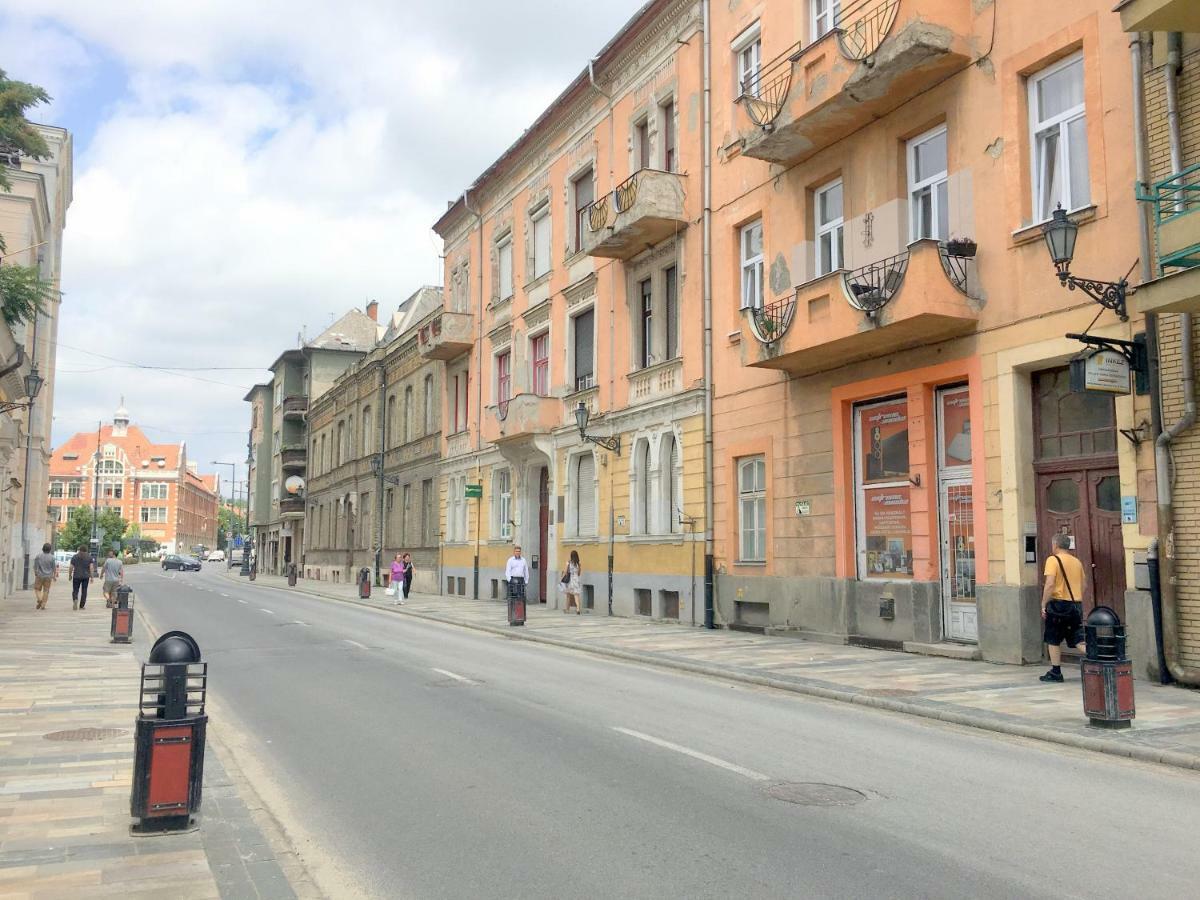 Hedi Apartman Miskolc Exterior foto